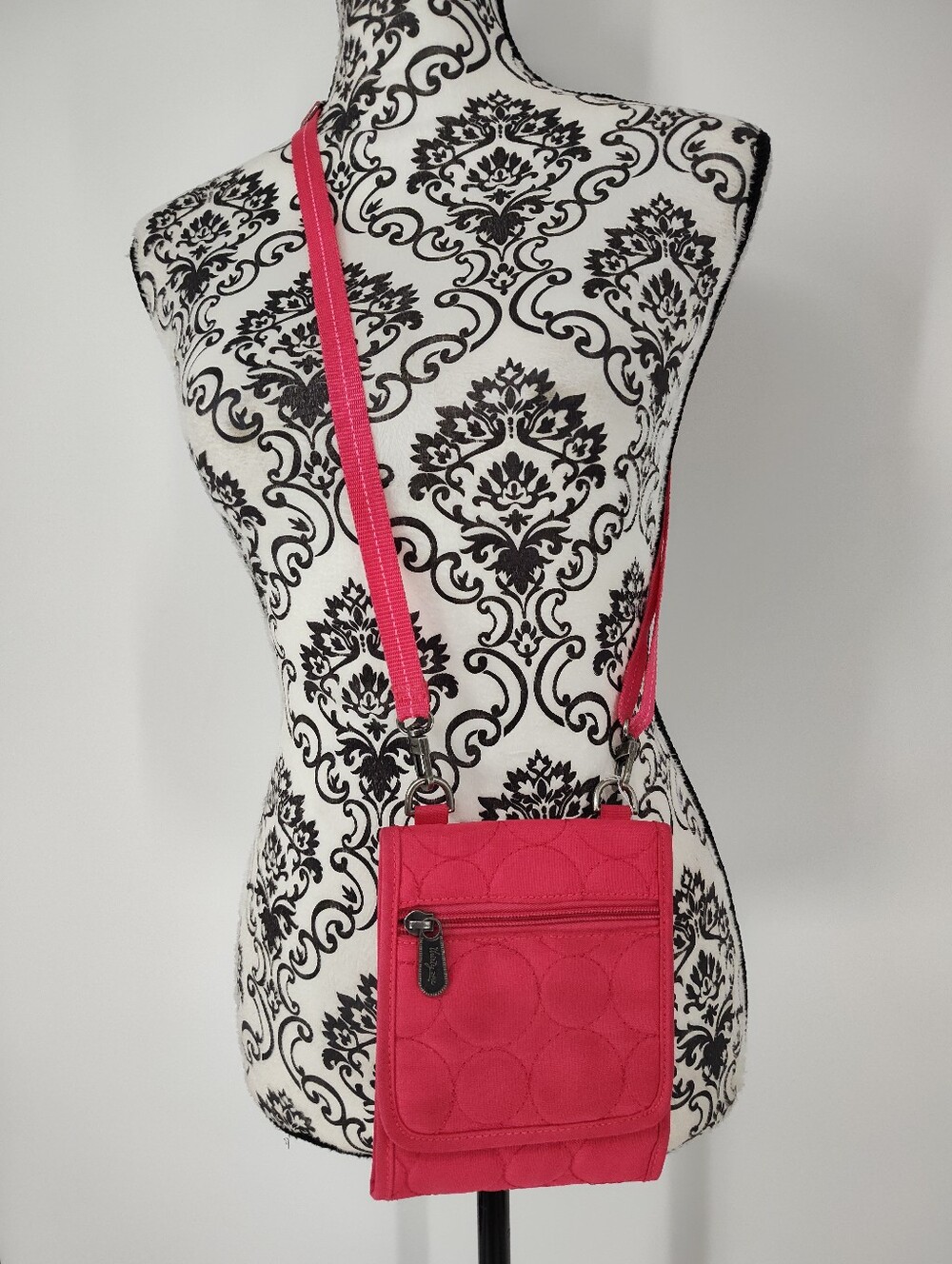 thirty-one Pink Vary You Quilted Crossbody Wallet